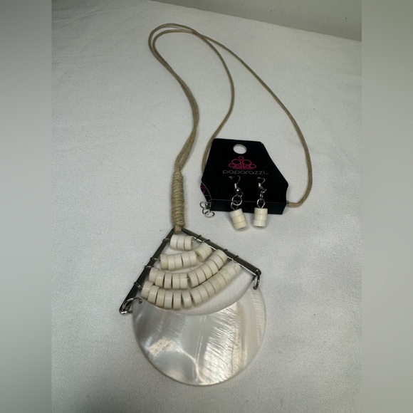 Necklace & Earrings Set - Picture 3 of 3